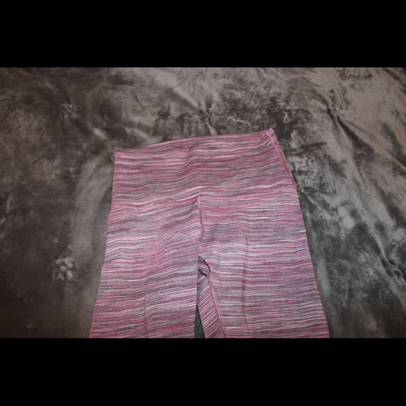 Lulu lemon leggings - Picture 3 of 5